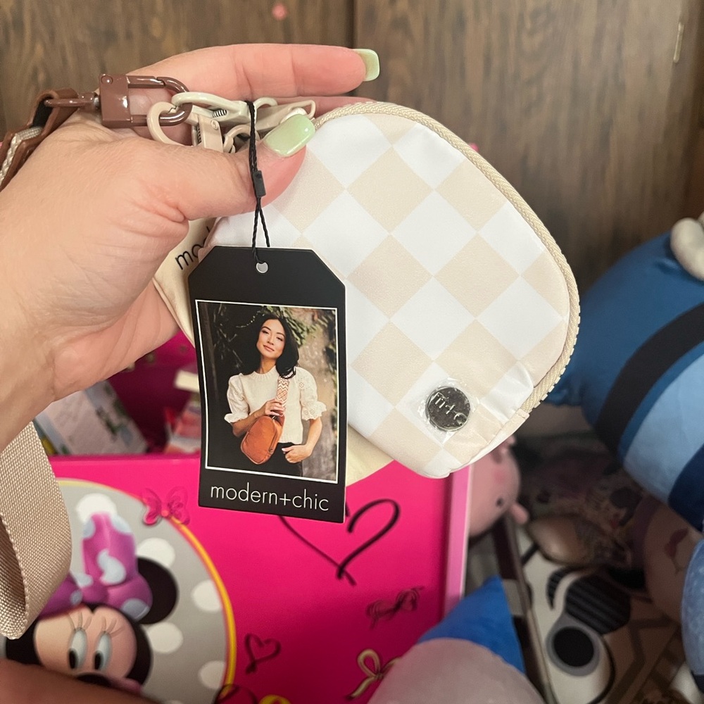 Checkered Beige Cream Mini Wristlet